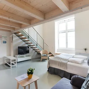 Vorgarten - Central, New And Stylish For Your Comfortable In Daire