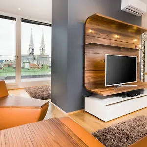 Votivpark Serviced Apartamento
